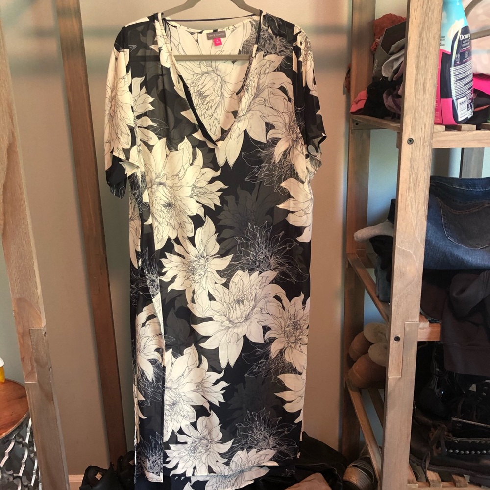 Vince Camuto floral tunic